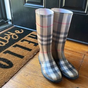 BURBERRY RAINBOOTS